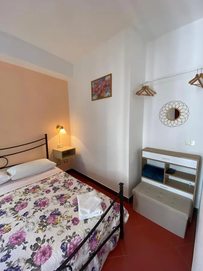 Taormina'S Sun Bed & Breakfast