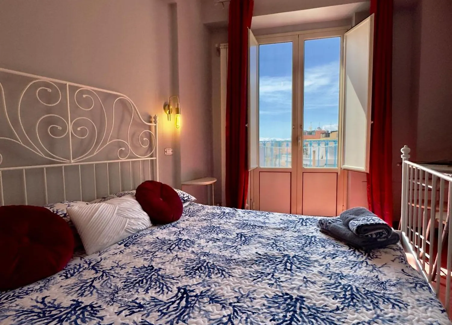 Taormina'S Sun Bed & Breakfast  Taormina